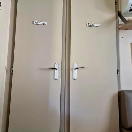 Mobil-home 3 Climatise, Entierement Equipe Dans Un Familial, Ideal Pour Des Reussies En Famille Ou Entre Amis * Aureilhan (Landes)