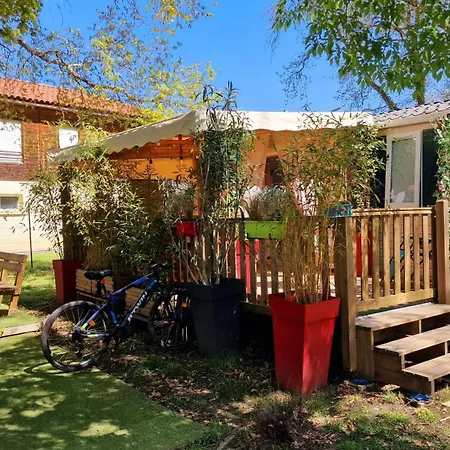 Mobil-home 3 Climatise, Entierement Equipe Dans Un Familial, Ideal Pour Des Reussies En Famille Ou Entre Amis Campsite Aureilhan (Landes)