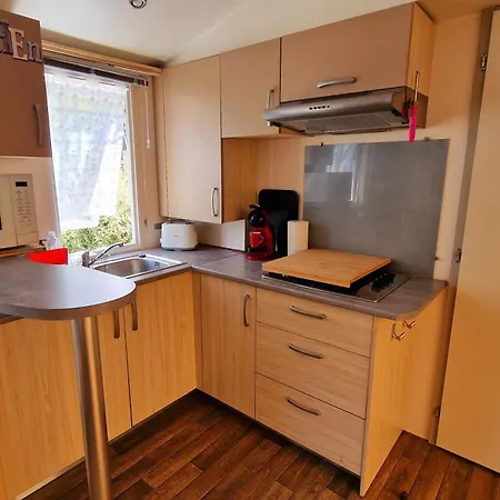 Mobil-home 3 Climatise, Entierement Equipe Dans Un Familial, Ideal Pour Des Reussies En Famille Ou Entre Amis Campsite Aureilhan (Landes)