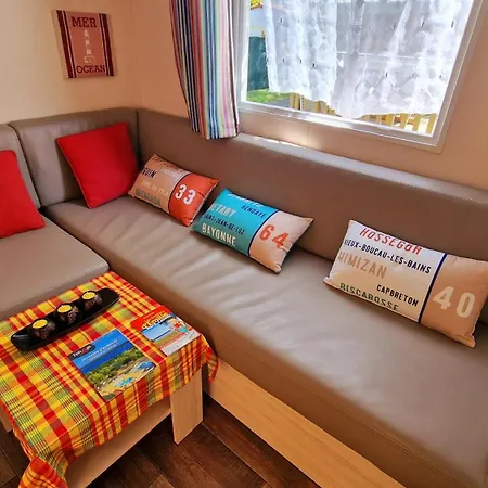 Mobil-home 3 Climatise, Entierement Equipe Dans Un Familial, Ideal Pour Des Reussies En Famille Ou Entre Amis